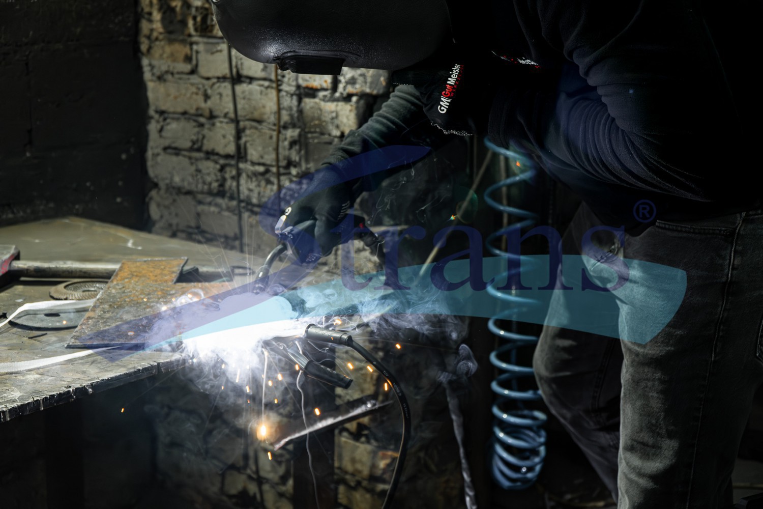 Інвертор Зварювальний Igbt Gut Mechanic 4.5Kva 20-300A Електроди